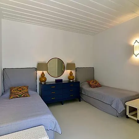 Chrysopigi Sleeps 3 Air Con Villa *