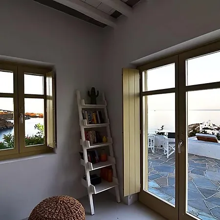 Chrysopigi Sleeps 3 Air Con Chrisopigi (Sifnos)